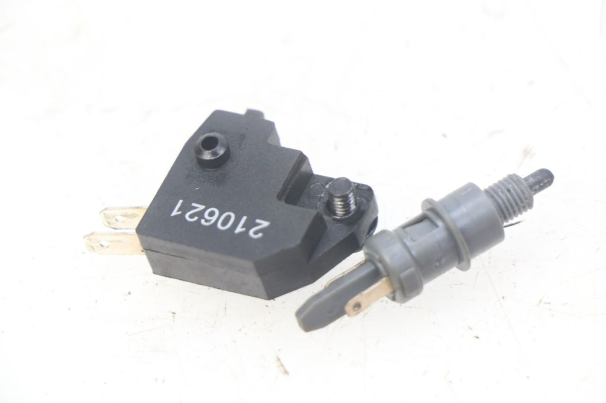 photo de CONTACTOR DE LUZ DE FRENO PEUGEOT KISBEE 4T 50 (2018 - 2022)