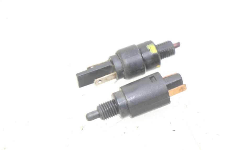 photo de INTERRUPTOR DE LUZ DE FRENO PIAGGIO LIBERTY IGET S 125 (2016 - 2020)