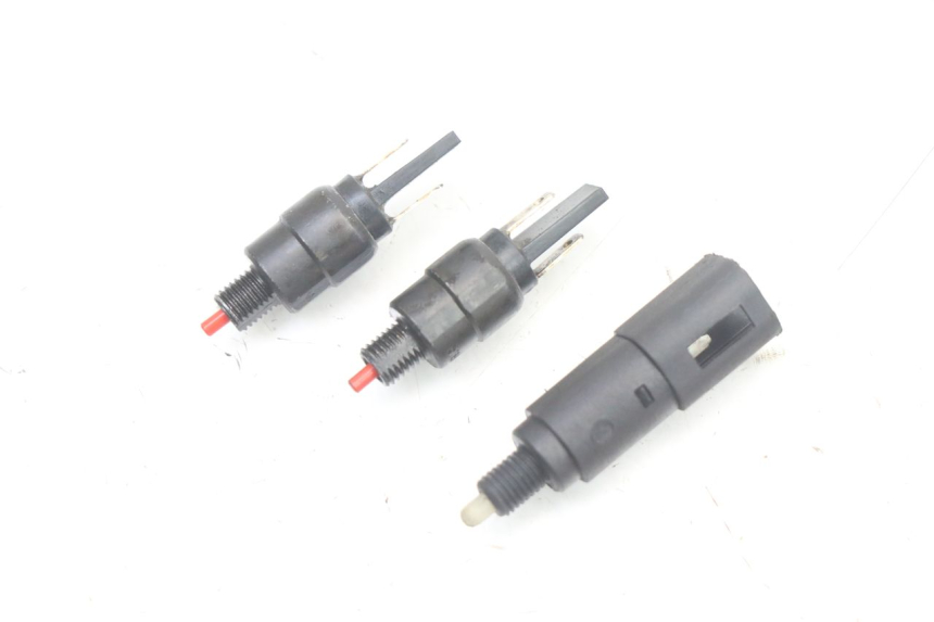 photo de LUZ FRENO INTERRUPTOR PIAGGIO MP3 500 (2014 - 2016)