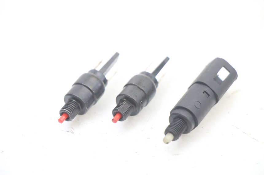 photo de LUZ FRENO INTERRUPTOR PIAGGIO MP3 500 (2014 - 2016)