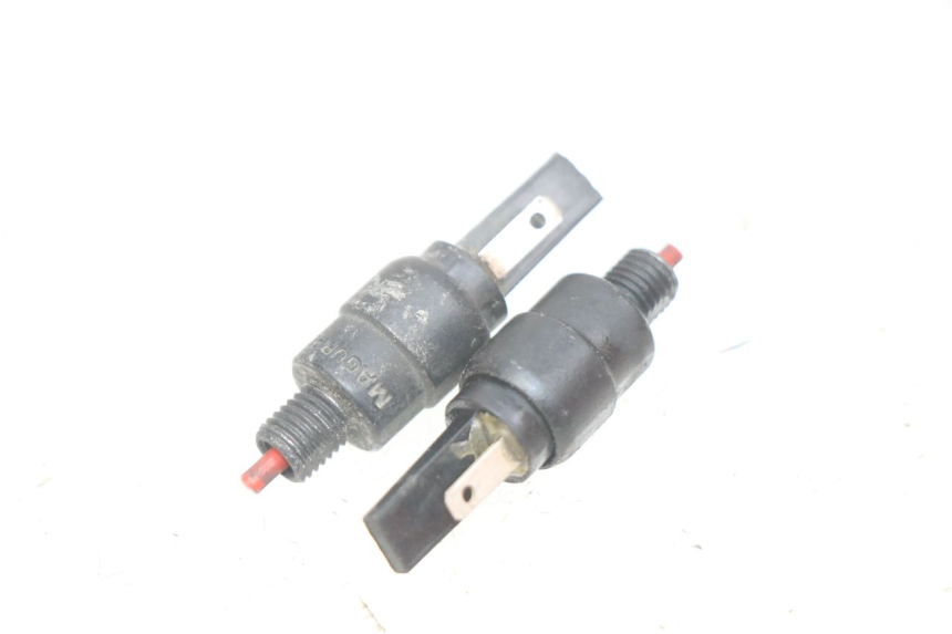 photo de INTERRUPTOR DE LUZ DE FRENO PIAGGIO VESPA PRIMAVERA 2T 50 (2013 - 2018)