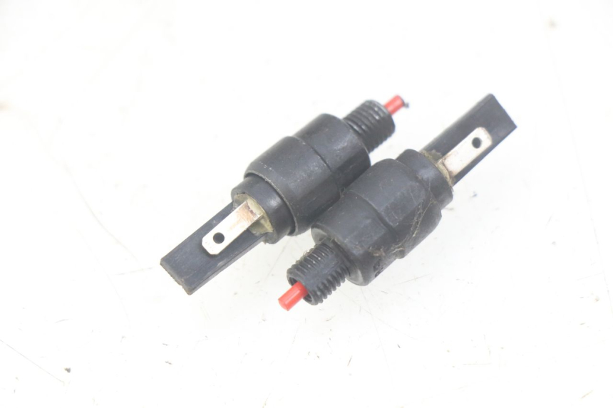 photo de INTERRUPTOR DE LUZ DE FRENO PIAGGIO ZIP 4T 50 (2018 - 2020)