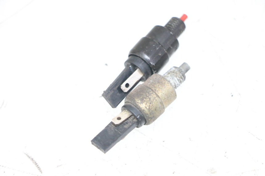 photo de LUZ FRENO INTERRUPTOR APRILIA RALLY AC 50 (1995 - 2004)