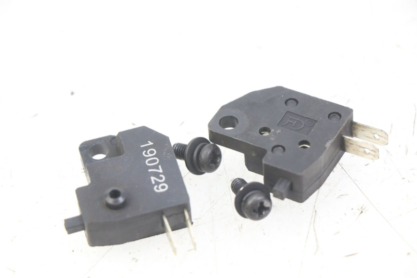 photo de CONTACTOR DE LUZ DE FRENO LVNENG S5 1 (2019 - 2023)