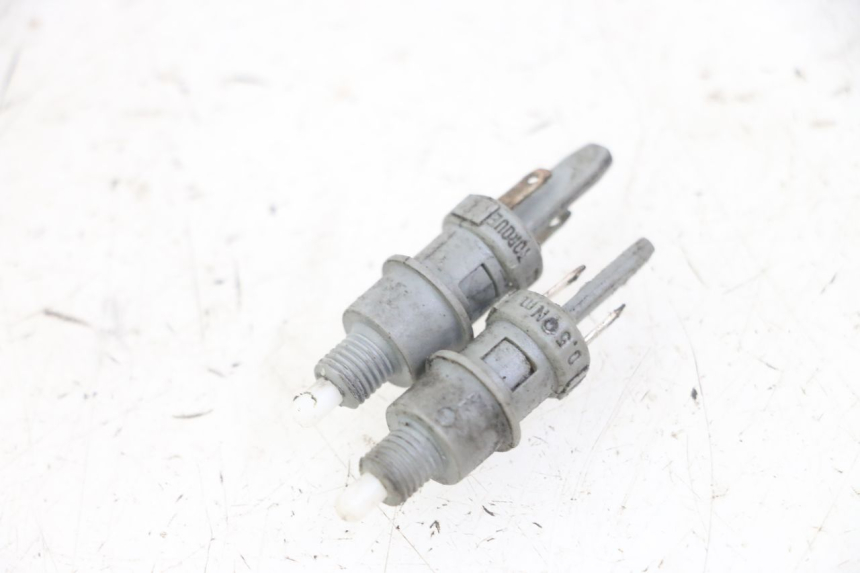 photo de LUZ FRENO INTERRUPTOR PEUGEOT SPEEDFIGHT 2 LC 50 (2000 - 2009)