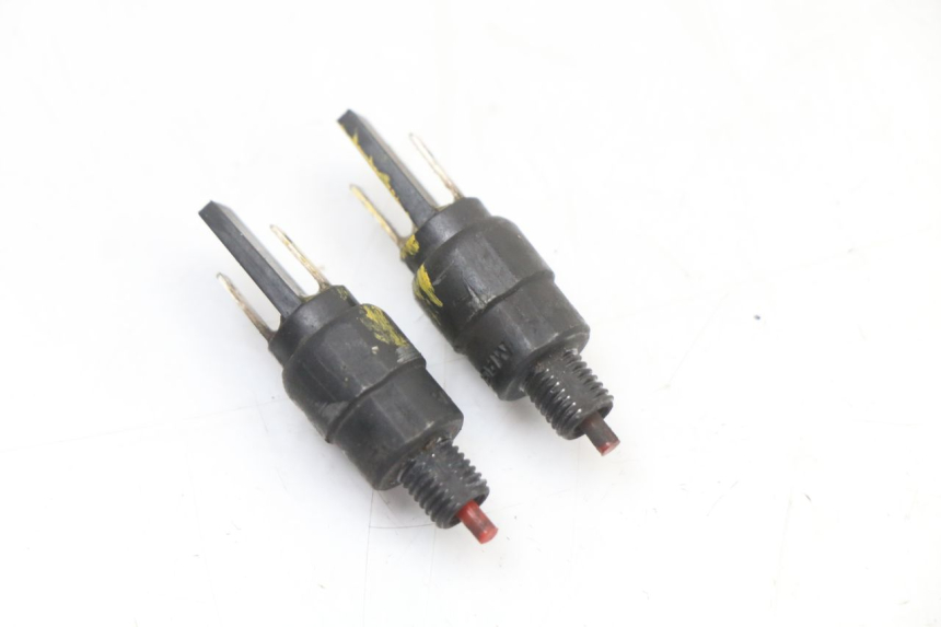 photo de LUZ FRENO INTERRUPTOR APRILIA SR 2T 50 (2018 - 2022)