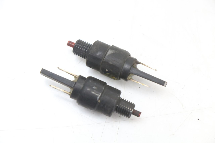 photo de LUZ FRENO INTERRUPTOR APRILIA SR 2T 50 (2018 - 2022)