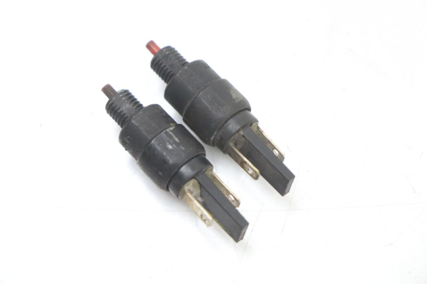 photo de LUZ FRENO INTERRUPTOR APRILIA SR 2T 50 (2018 - 2022)