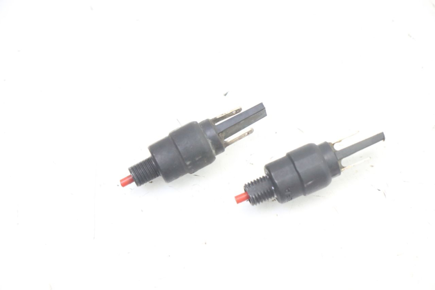 photo de LUZ FRENO INTERRUPTOR APRILIA SR 2T 50 (2018 - 2022)