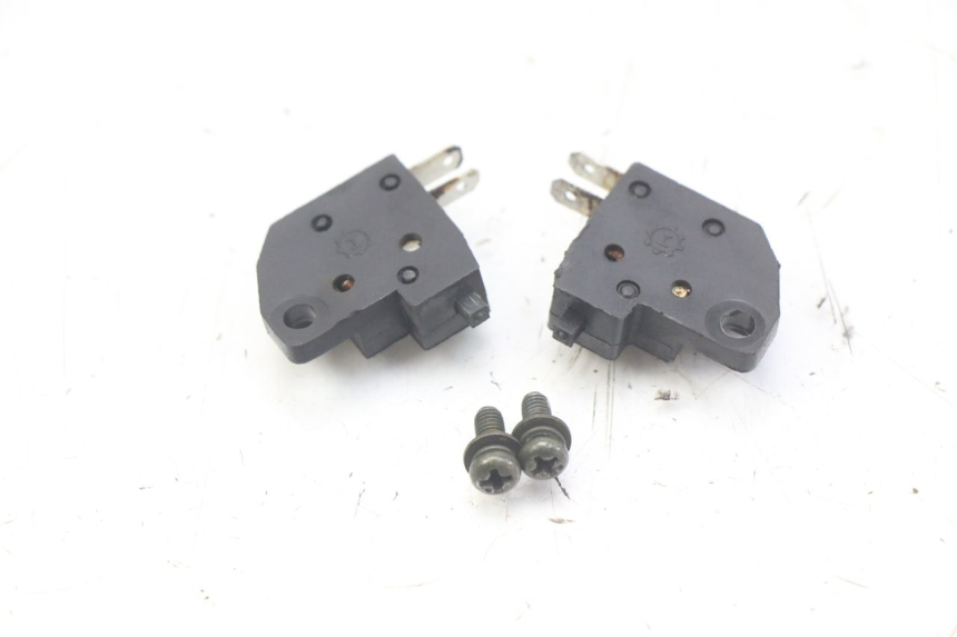 photo de LUZ FRENO INTERRUPTOR RAZZO STEED 125 (2012 - 2018)