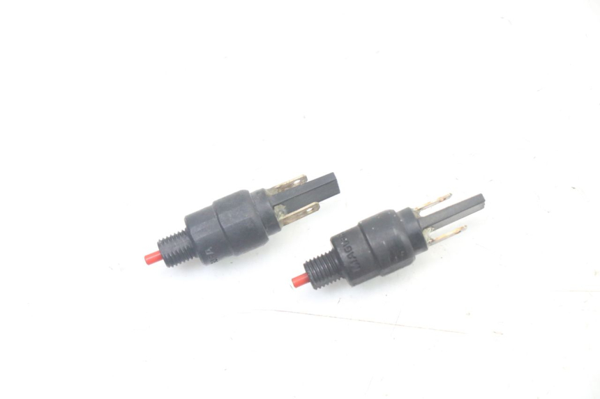 photo de INTERRUPTOR DE LUZ DE FRENO APRILIA SXR 50 (2021 - 2023)