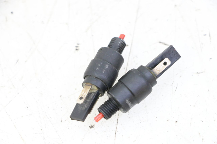 photo de INTERRUPTOR DE LUZ DE FRENO APRILIA SXR 50 (2021 - 2023)
