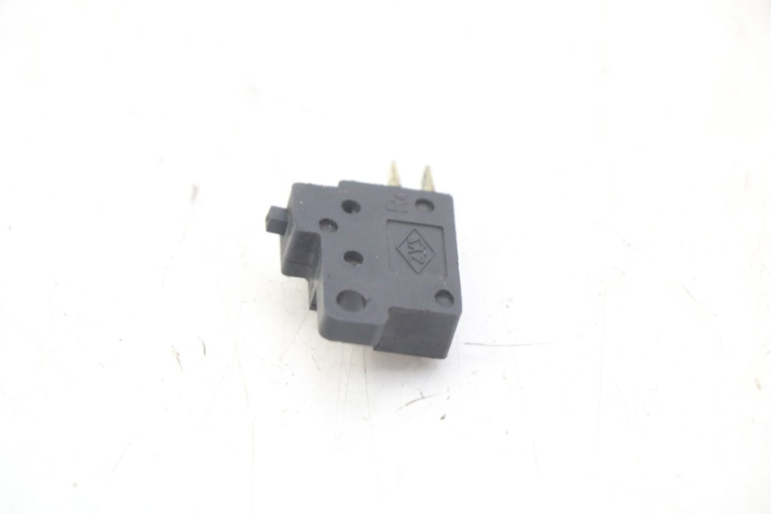 photo de Interruptor de luz de freno SYM JET EURO X 2T 50 (2003 - 2007)