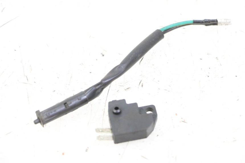 photo de INTERRUPTOR DE LUZ DE FRENO SYM ORBIT III 3 4T 50 (2018 - 2021)