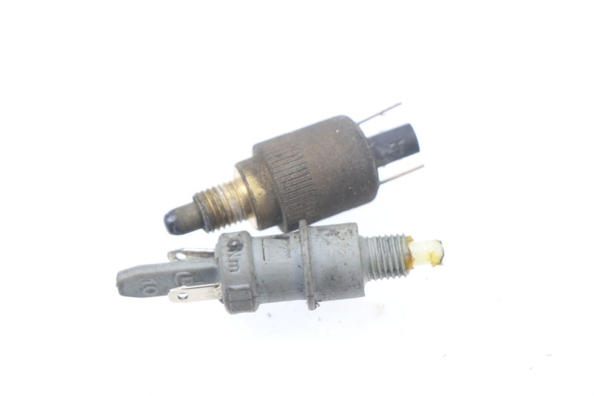 photo de LUZ FRENO INTERRUPTOR PIAGGIO TYPHOON 50 (1993 - 1999)