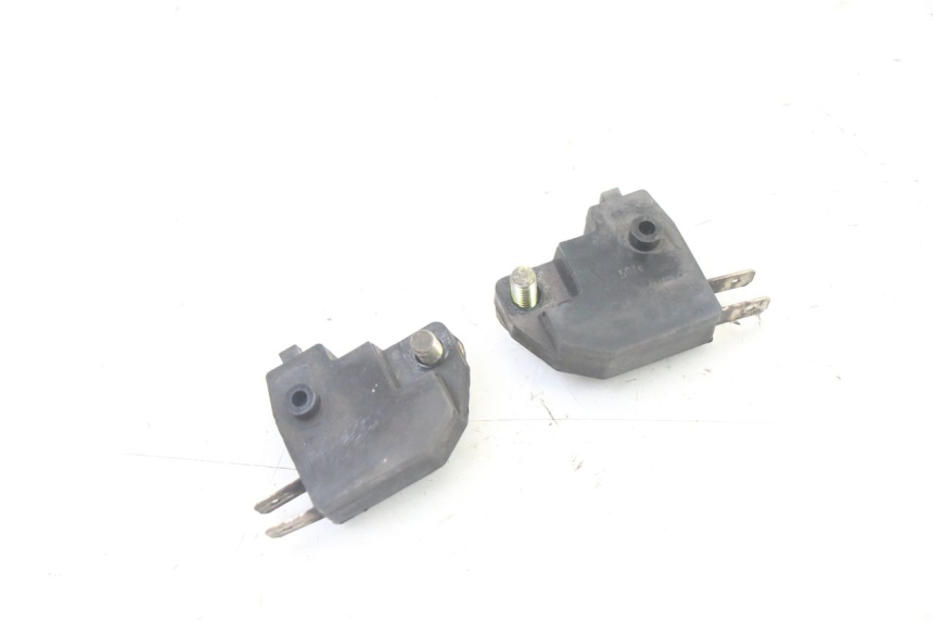 photo de LUZ FRENO INTERRUPTOR SUZUKI UH BURGMAN 125 (2002 - 2006)