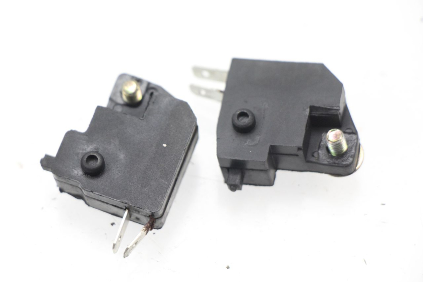 photo de LUZ FRENO INTERRUPTOR REVATTO URBA GT 125 (2007 - 2017)