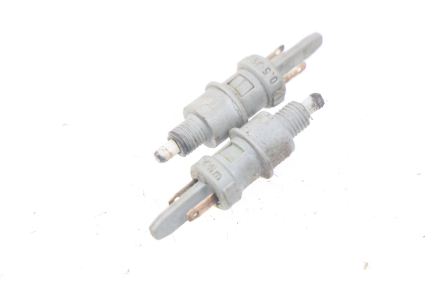 photo de INTERRUPTOR DE LUZ DE FRENO PEUGEOT VIVACITY 50 (1998 - 2003)