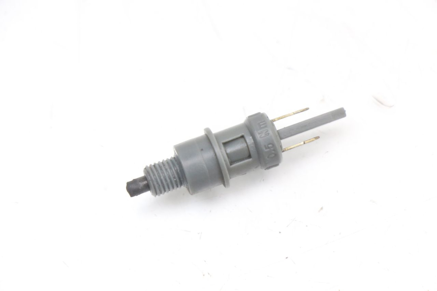 photo de INTERRUPTOR DE LUZ DE FRENO PIAGGIO ZIP 2T 50 (2009 - 2019)