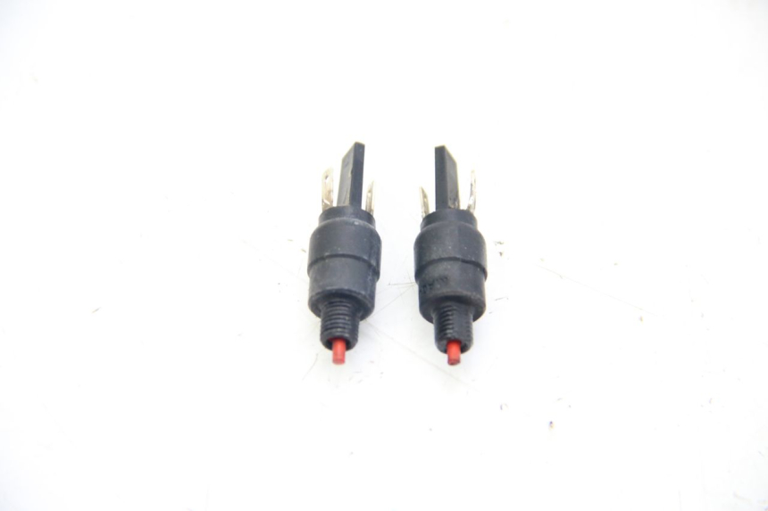 photo de INTERRUPTOR DE LUZ DE FRENO PIAGGIO ZIP 4T 50 (2018 - 2020)