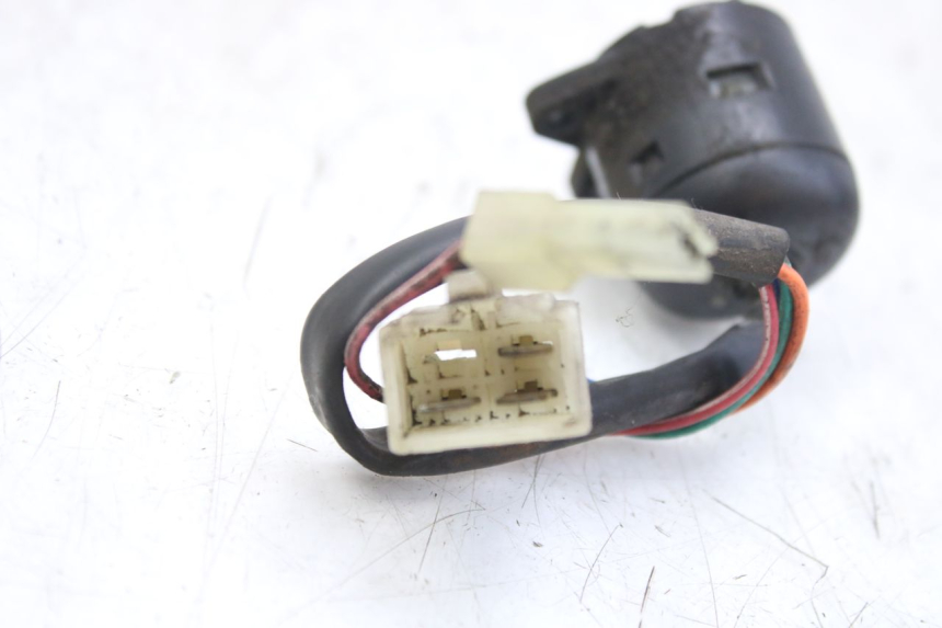 photo de INTERRUPTOR DE ENCENDIDO APRILIA SCARABEO 100 (2003 - 2012)