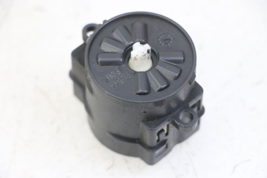 photo de INTERRUPTOR GILERA NEXUS 125 (2009 - 2013)