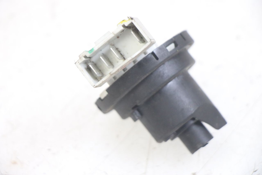 photo de INTERRUPTOR DE ENCENDIDO PIAGGIO MEDLEY 125 (2016 - 2023)