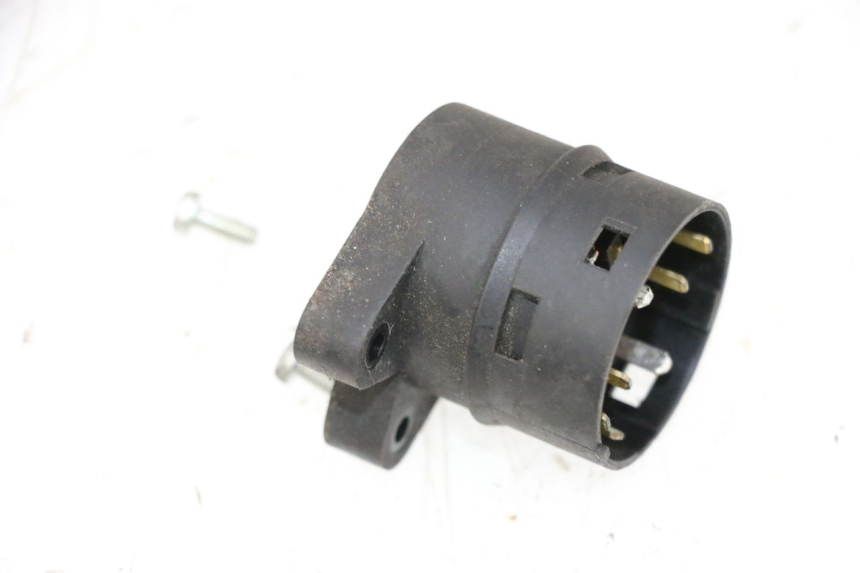 photo de INTERRUPTOR PEUGEOT SATELIS COMPRESSOR K15 125 (2006 - 2009) - Zoom estado de uso