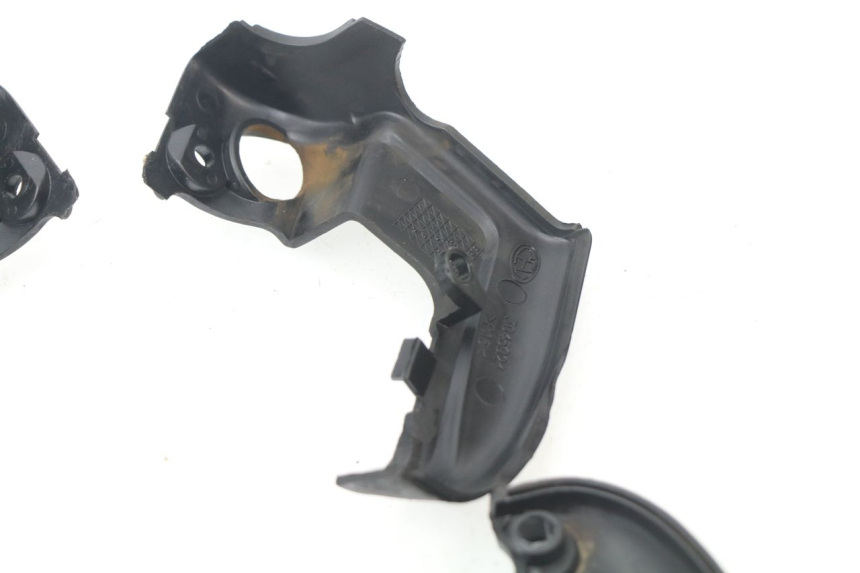 photo de TAPA MANILLAR APRILIA SCARABEO GT 125 (1999 - 2007)