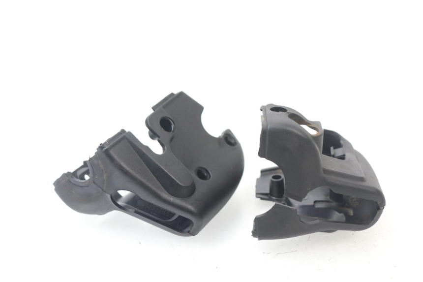 photo de TAPA MANILLAR APRILIA SCARABEO GT 125 (1999 - 2007)