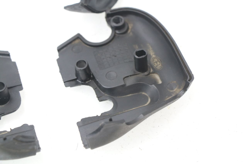photo de TAPA MANILLAR APRILIA SCARABEO GT 125 (1999 - 2007)