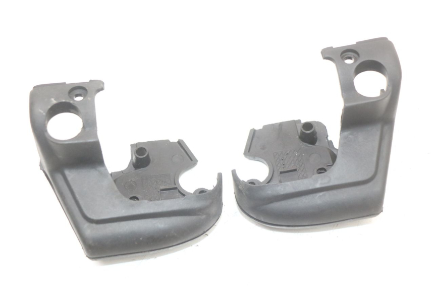 photo de TAPA MANILLAR APRILIA SCARABEO GT 125 (1999 - 2007)