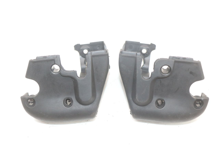 photo de TAPA MANILLAR APRILIA SCARABEO GT 125 (1999 - 2007)