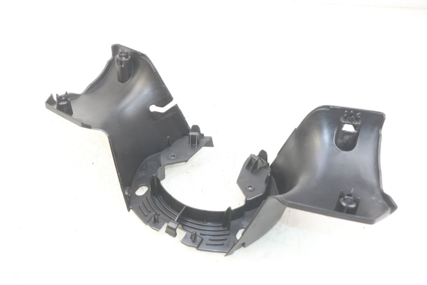 photo de CUBIERTA DE MANILLAR TRASERO. PEUGEOT CITYSTAR AIR 125 (2014 - 2017)