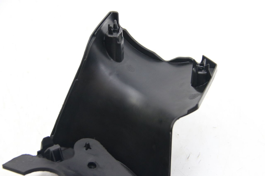 photo de CUBIERTA DEL MANILLAR TRASERO PEUGEOT CITYSTAR 125 (2011 - 2017)