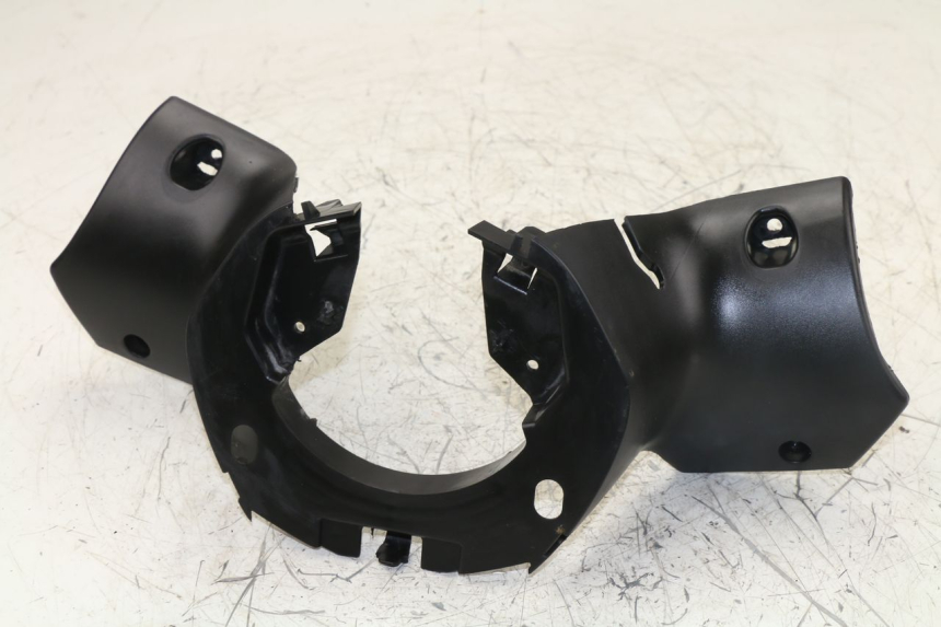 photo de CUBIERTA DE MANILLAR TRASERO PEUGEOT CITYSTAR 50 (2013 - 2017)