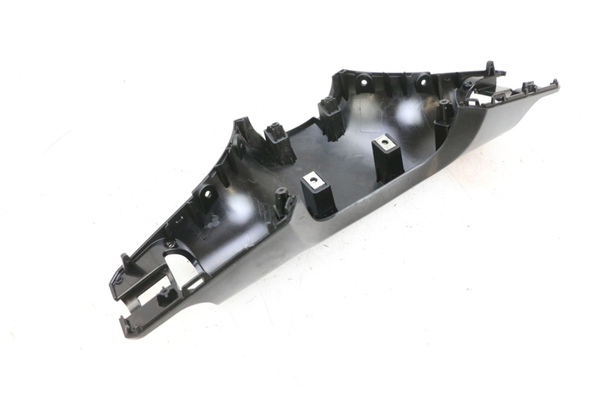 photo de TAPA MANILLAR DELANTERO SEGWAY NINEBOT E125S 1 (2022 - 2026) - Características distintivas