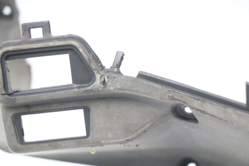 photo de CUBIERTA DE MANILLAR TRASERO HONDA FES PANTHEON 125 (2003 - 2007)