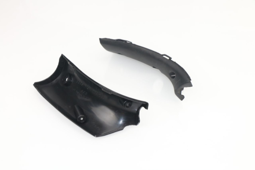 photo de TAPA MANILLAR DELANTERO KYMCO GRAND DINK 125 (2002 - 2007)