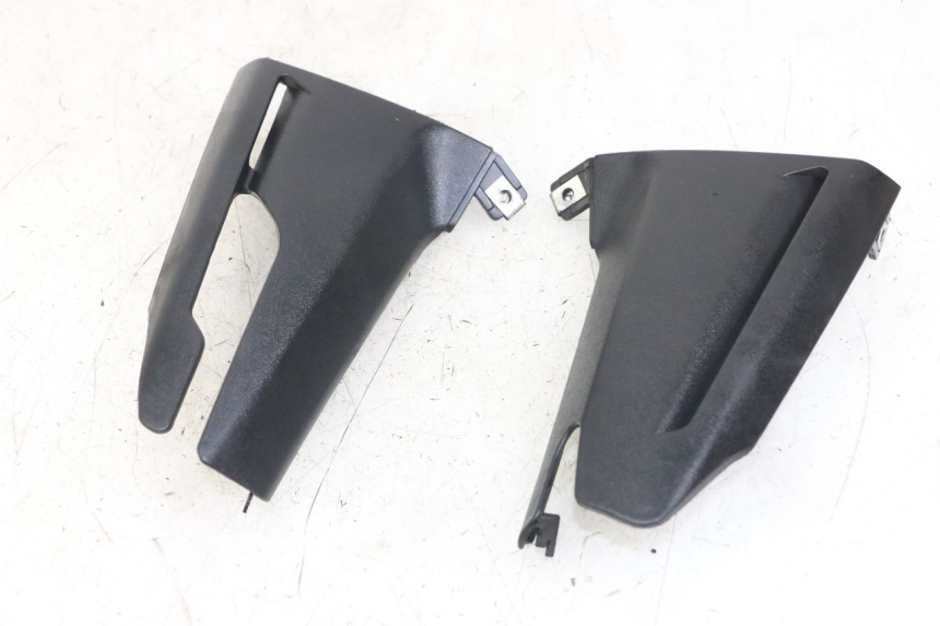 photo de TAPA MANILLAR DELANTERO HONDA FJS SILVERWING SILVER WING 600 (2001 - 2010)