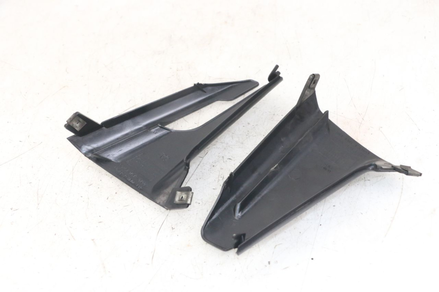 photo de TAPA MANILLAR DELANTERO HONDA FJS SILVERWING SILVER WING 600 (2001 - 2010)