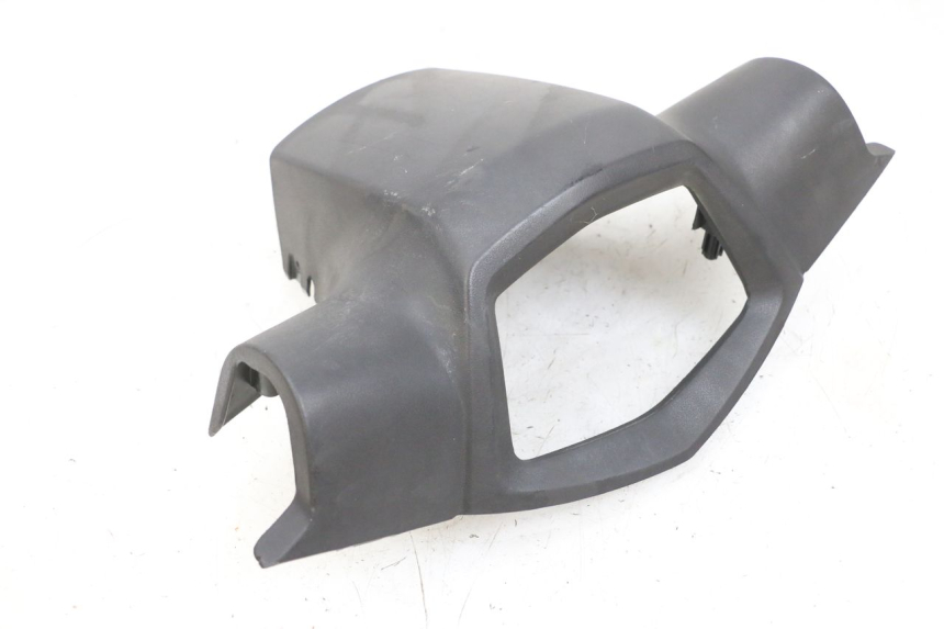 photo de CUBIERTA DE MANILLAR TRASERO. PEUGEOT KISBEE 4T 50 (2010 - 2017) - Detalle de la pieza