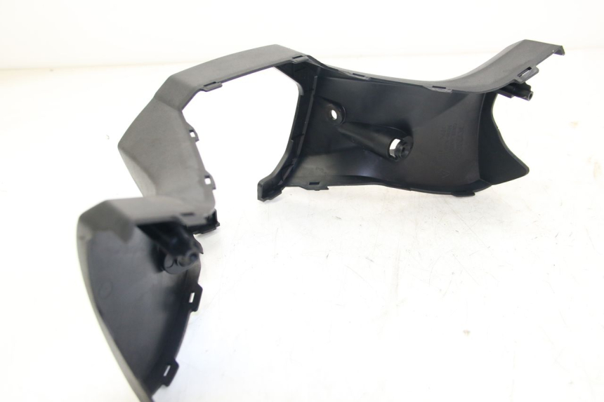 photo de CUBIERTA DEL MANILLAR TRASERO KYMCO DOWNTOWN ABS 125 (2015 - 2017)