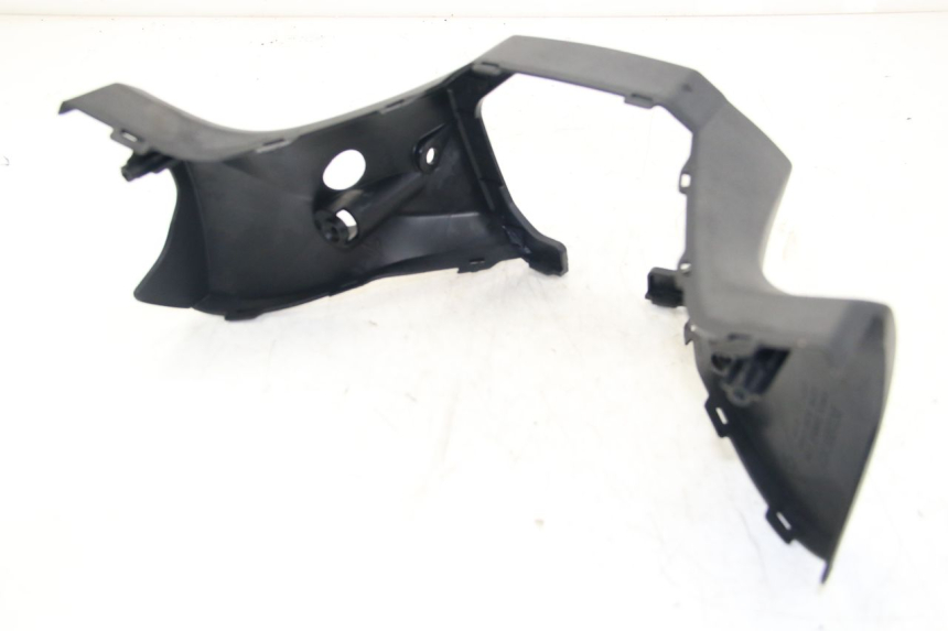 photo de CUBIERTA DEL MANILLAR TRASERO KYMCO DOWNTOWN ABS 125 (2015 - 2017)
