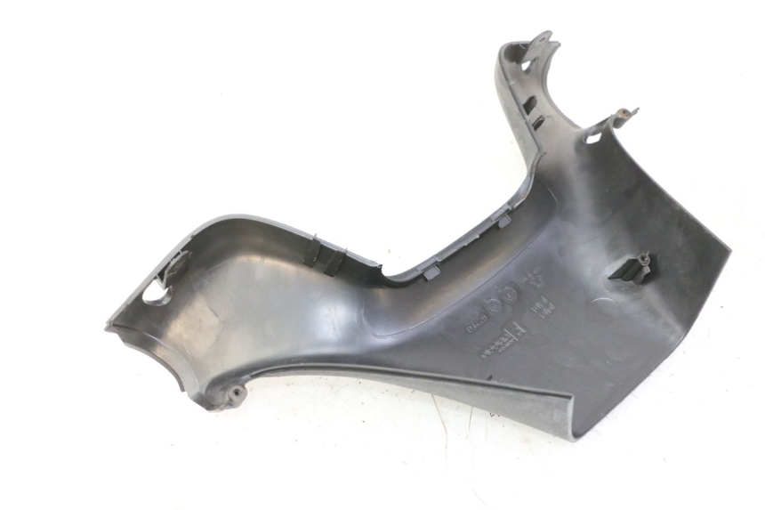 photo de CUBIERTA DEL MANILLAR TRASERO PIAGGIO MP3 RL 250 (2007 - 2010)