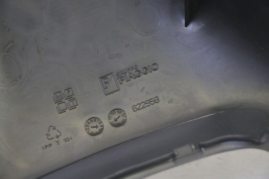 photo de CUBIERTA DE MANILLAR TRASERO PIAGGIO MP3 500 (2011 - 2015)