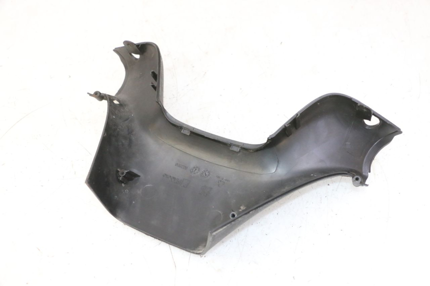 photo de CUBIERTA DEL MANILLAR TRASERO PIAGGIO MP3 RL 250 (2007 - 2010)