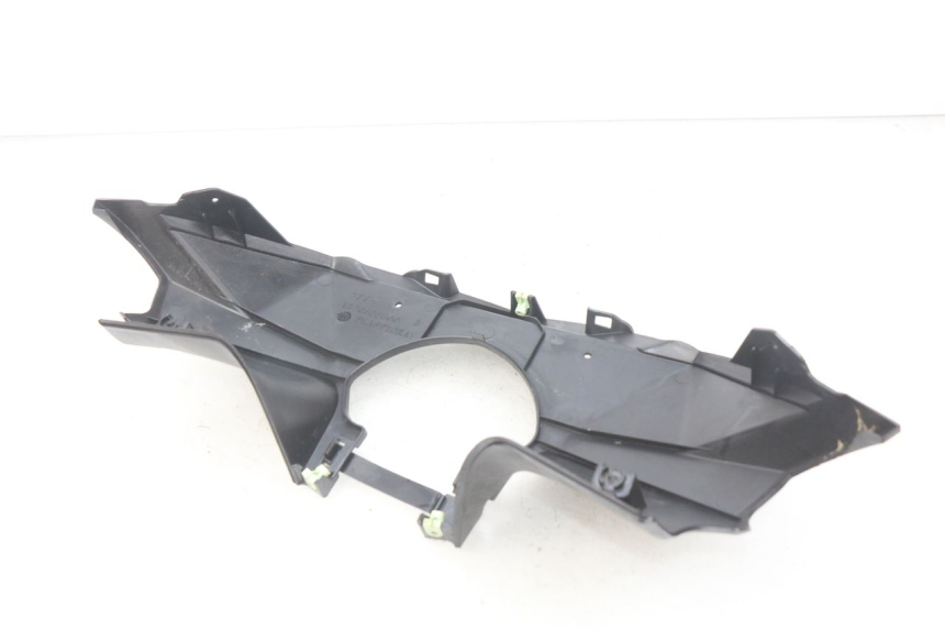 photo de CUBIERTA DE MANILLAR TRASERO PEUGEOT GEOPOLIS 400 (2007 - 2013)