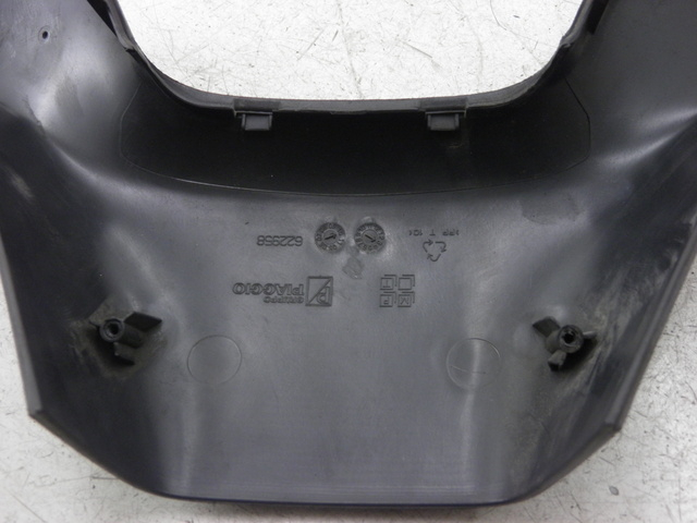 photo de TAPA MANILLAR DELANTERO PIAGGIO MP3 LT 300 (2010 - 2016)