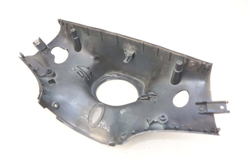 photo de CUBIERTA DEL MANILLAR TRASERO PIAGGIO VESPA PRIMAVERA 2T 50 (2013 - 2018)